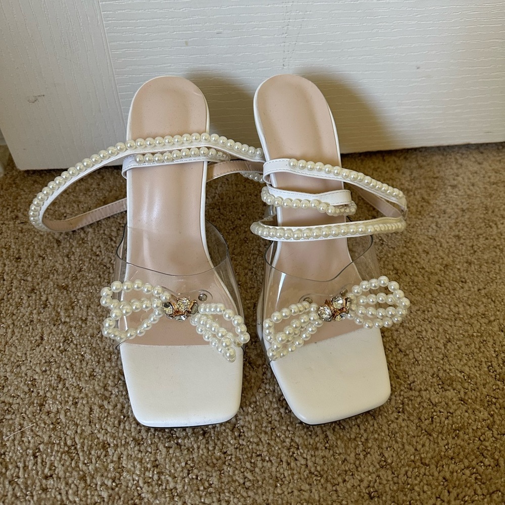 Pearl Heels Size 9
